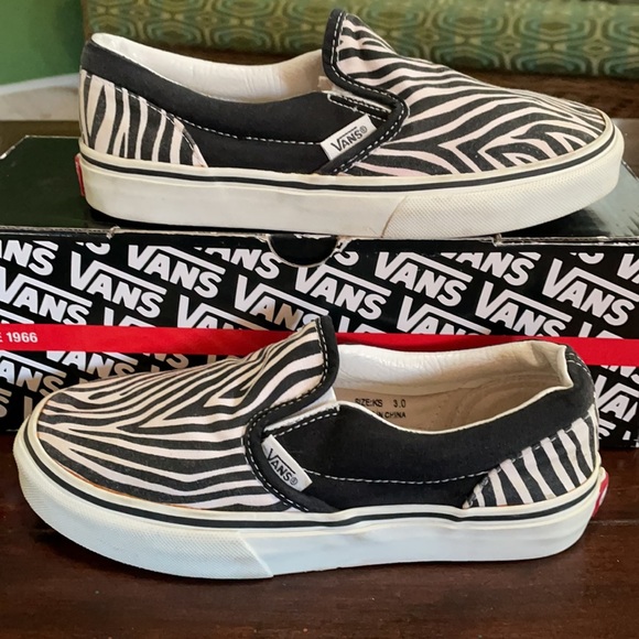 Vans zebra print authentic slip on size 3 - Picture 4 of 7